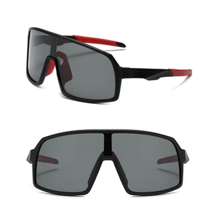 Lunettes de sport cyclisme pour enfants avec monture noir rouge et verres gris