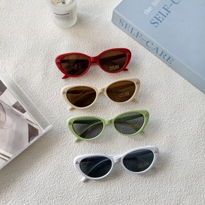 Lunettes de soleil œil de chat pour enfants avec protection UV400 en quatre couleurs