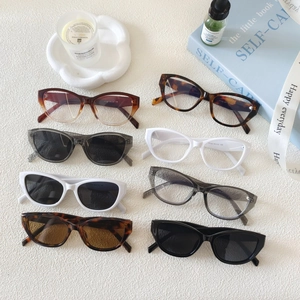 Vintage cat-eye and square frame sunglasses collection with multi-color options for UV protection