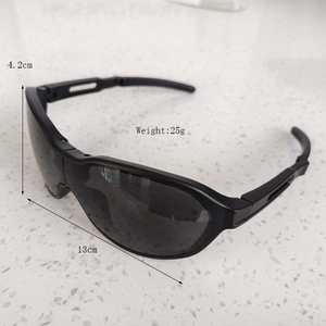 Detailed dimensions of foldable kids sunglasses with frame height 4.2cm and width 13cm