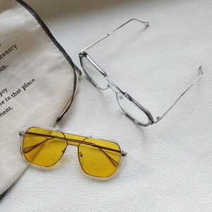 Fashion oversized double-bridge aviator sunglasses with yellow and blue lenses