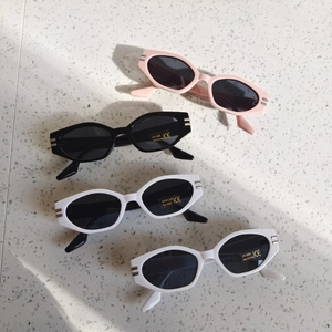 Retro narrow frame kids UV400 sunglasses in pink, black, and white colors