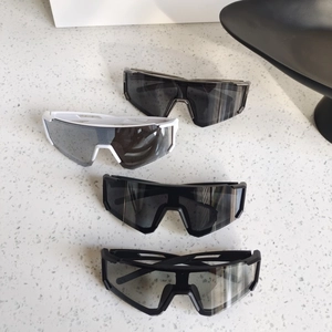 Kinder Sport Sonnenbrille PC Rahmen UV400 Schutz Großes Schild Integrierte Radsport Brille Jungen Mädchen Outdoor Stil