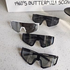 Übergroße Kinder-Skisonnenbrille in Weiß und Schwarz für Outdoor-Sportaktivitäten