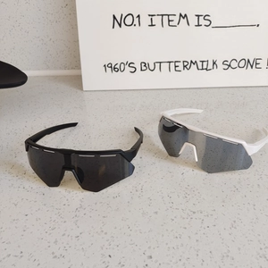 Black and white oversized cycling sunglasses with polarized lenses for children
