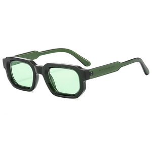 Lunettes de soleil carrées à la mode pour femmes avec monture vert foncé et verres verts
