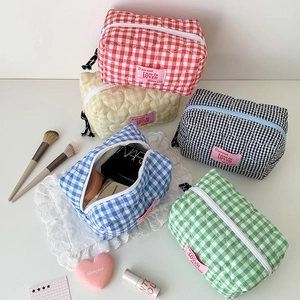 Lot de 5 trousses de maquillage à carreaux matelassés en forme de cœur pour voyage