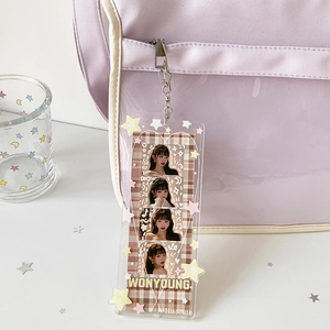 Pendentif porte-photo en acrylique étoilé avec portrait de célébrité à 4 cadres sur un sac