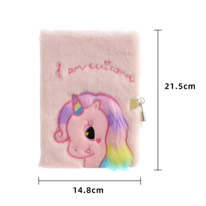 Taccuino unicorno in peluche rosa con lucchetto e chiavi, formato A5 21,5cm x 14,8cm