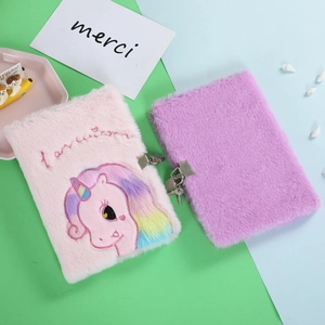 Diario unicorno in peluche con serratura e chiave in rosa e viola per studenti