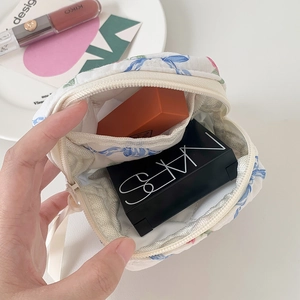 Gewatteerde bloemen opbergtas met interne vakken voor make-up en kleine voorwerpen