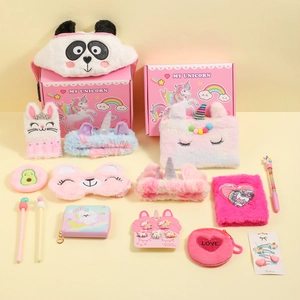 Kinder süßes Einhorn Geschenkset mit Plüschmäppchen Schreibwaren und Haarschmuck.