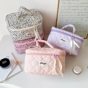 Large Capacity Quilted Cotton Makeup Bag For Women Portable Toiletry Storage Bag With Ribbon Bow Handle Travel Wash Pouch