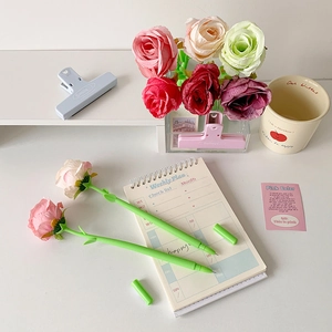 Realistic rose flower gel pens with 0.5mm tip and green stem barrel for school stationery