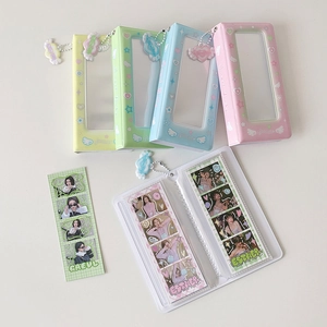Vue détaillée d'albums photos de 3 pouces colorés avec breloques cœur aux tons pastel