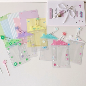 Lot de porte-cartes en PVC transparent en forme de maison, six couleurs macaron et charms