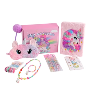 Coffret papeterie licorne avec carnet en peluche, masque de sommeil et bijoux