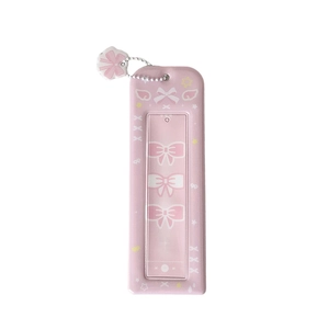 Porte-carte rose à motifs ruban et chaîne argentée pour photos d'étudiants