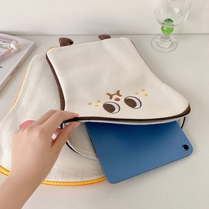 Plüsch-Tablet-Hülle im Cartoon-Toast-Design mit weicher Stickerei für Studenten