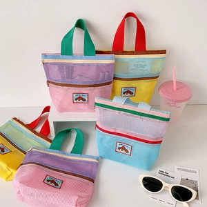 Bunte Mesh-Strandtaschen mit Doppelreißverschluss und Hund-Aufnäher-Motiv