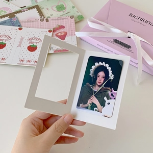 DIY four-leaf clover film frame card holder keychain with pink gift box and photo sleeve