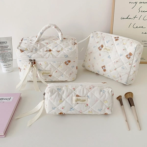 Simpatica Borsa Cosmetica Trapuntata con Orso Cartone Animato per Donna Viaggio Grande Capacità Poliestere Cotone Organizer Trucco Astuccio per Cancelleria