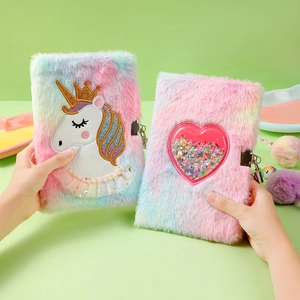 Journal licorne en peluche arc-en-ciel A5 avec cadenas et poche cœur à paillettes
