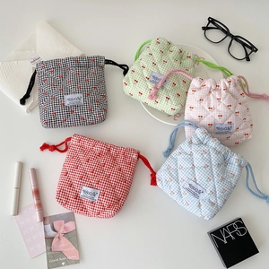 Mini cherry plaid drawstring storage bags in five colors with quilted texture design