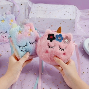 Cute unicorn plush crossbody bag for kids with rainbow colors and sequins decoration