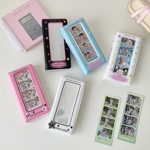 Collection de mini albums photo pour quatre images en rose noir et bleu avec étoiles