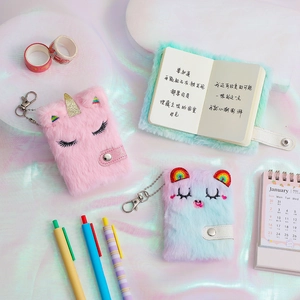 Quaderno unicorno di peluche con ecopelliccia colorata e portachiavi per studenti