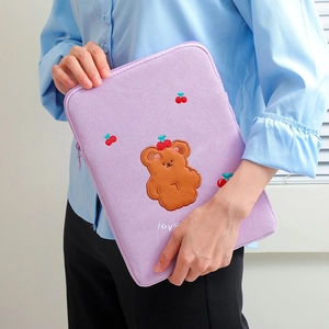 Custodia per tablet da 11 pollici in velluto a coste viola con ricamo orso e ciliegie