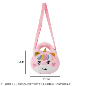Detailansicht der rosa Einhorn-Plüschtasche mit Maßen von 21 cm Breite und 16 cm Höhe