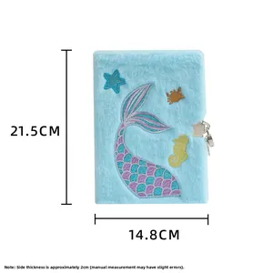 Carnet A5 en peluche avec broderie queue de sirène et mécanisme de verrouillage en métal