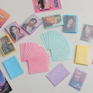 Pochettes de cartes photo laser cœur en couleurs macaron pour cartes K-pop