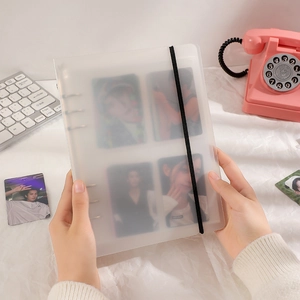 A5 Ringbuch-Album mit mattierter Hülle und schwarzem Gummiband für Kartensammlungen