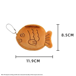 Plüsch Taiyaki Geldbörse Detailansicht mit 11,9x8,5cm Abmessungen auf weißem Grund