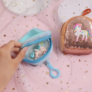 Glitzernde Einhorn Pailletten Geldbörse im Mini-Rucksack Design mit Anhänger