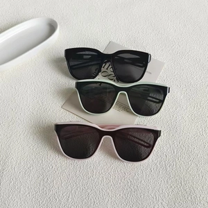 Retro Square Sunglasses Resin Frame UV400 Protection Fashion Trendy Hollow Sunshading Eyewear For Women