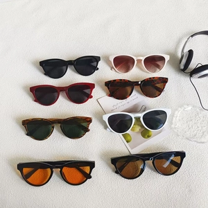 Retro Katzenaugen Sonnenbrille Damen UV400 Schutz PC Rahmen Harzlinse Trendige Kleine Rahmen Brillen Für Frauen Outdoor Reisen Mode