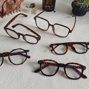 Chic leopard print butterfly frame blue light blocking glasses for women in tortoise finish