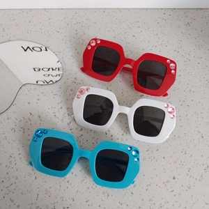 Square Kids Sunglasses Rhinestone Decor Large Frame PC AC Lens Candy Color UV400 Sun Protection Trendy Eyewear Boys Girls
