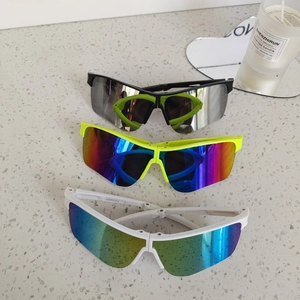 Foldable kids sports sunglasses with colorful lenses for cycling and outdoor protection