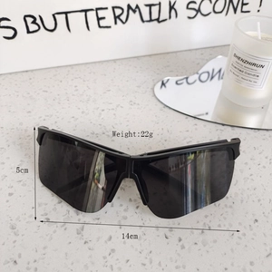 Detailed view of foldable kids sports sunglasses showing 14cm frame width and 22g weight