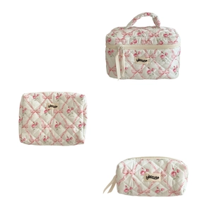 Lot de trousses de maquillage matelassées à fleurs avec grand sac à main beige rose