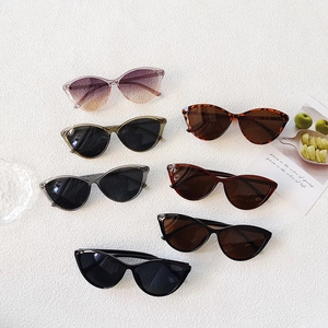 Cat Eye Sunglasses PC Frame Resin Lens UV400 Protection Ultra Light Retro Vintage Fashion For Women
