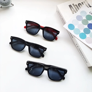 Lunettes De Soleil Enfants Polarisées UV400 Silicone TPEE Cadre Carré Plein Air Voyage Mode Pour Garçons Filles