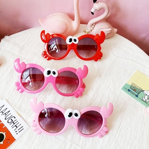 Polarized kids sunglasses featuring cartoon crab frame in red and pink colors