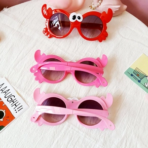 Kids cute crab shaped polarized sunglasses in red and pink colors with fun crab claws