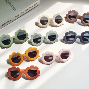 Kids Polarized Sunflower Sunglasses TPEE Flexible Flower Shape UV400 Protection Outdoor Beach Travel Fashion Party Shades For Boys Girls